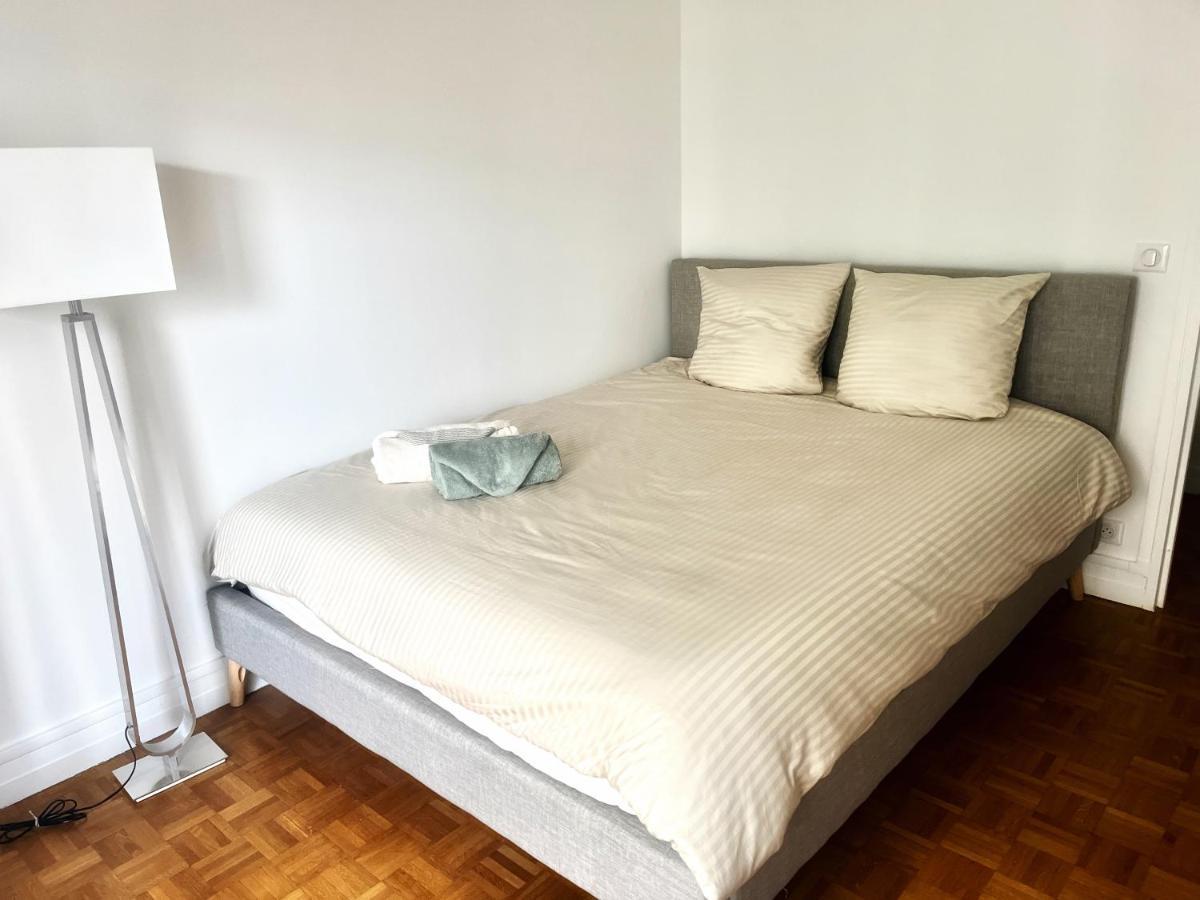 Modern Apartment Near The Eiffel Tower, 45M Paris Eksteriør billede